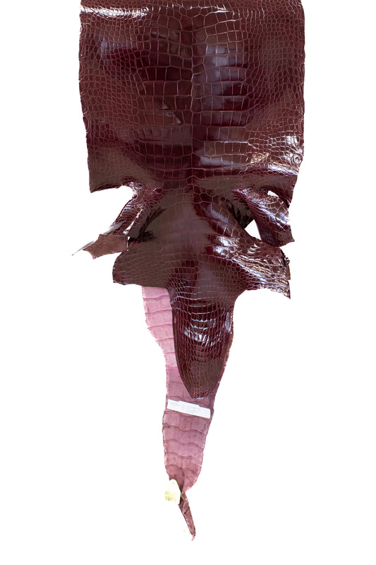 44 cm Grade 2/3 Burgundy Glazed Wild American Alligator Leather - Tag: LA16-0016931
