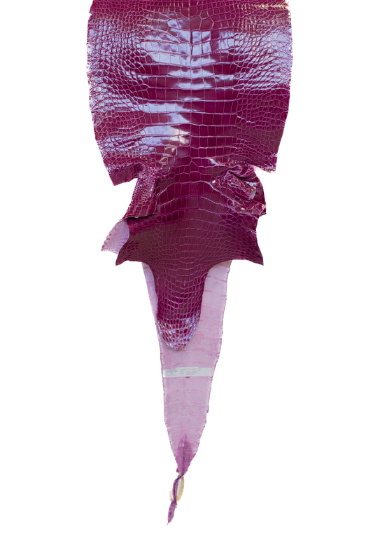 40 cm Grade 2/3 Magenta Glazed Wild American Alligator Leather - Tag: LA16-0033081