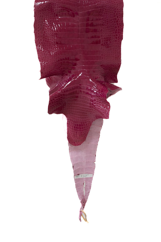 44 cm Grade 2/3 Fuchsia Glazed Wild American Alligator Leather - Tag: LA16-0026209