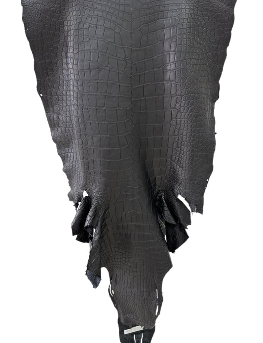 62 cm Grade 2/3 Black Garment Wild American Alligator Leather - Tag: LA14-0015222
