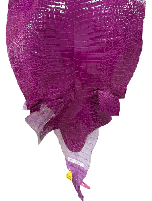 45 cm Grade 2/3 Magenta Glazed Farm Raised American Alligator Leather - Tag: FL14-0003667