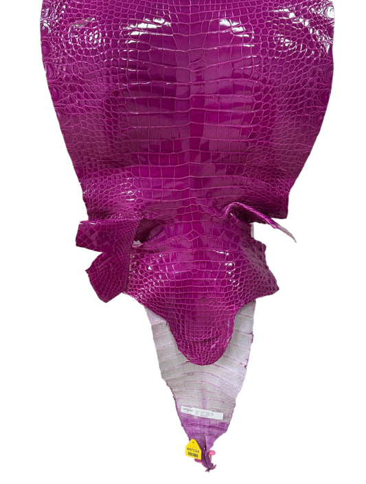 44 cm Grade 3/4 Magenta Glazed Farm Raised American Alligator Leather - Tag: FL14-0003700