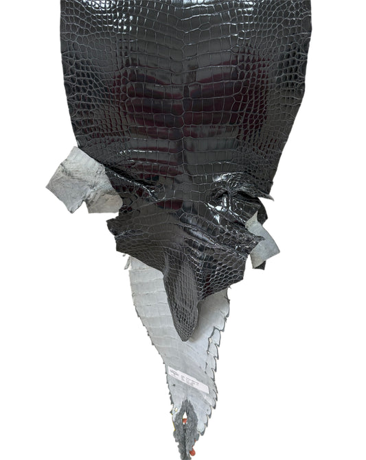 32 cm Grade 1/2 Grey Glazed Farm-Raised American Alligator Leather - Tag: GA14-0021451