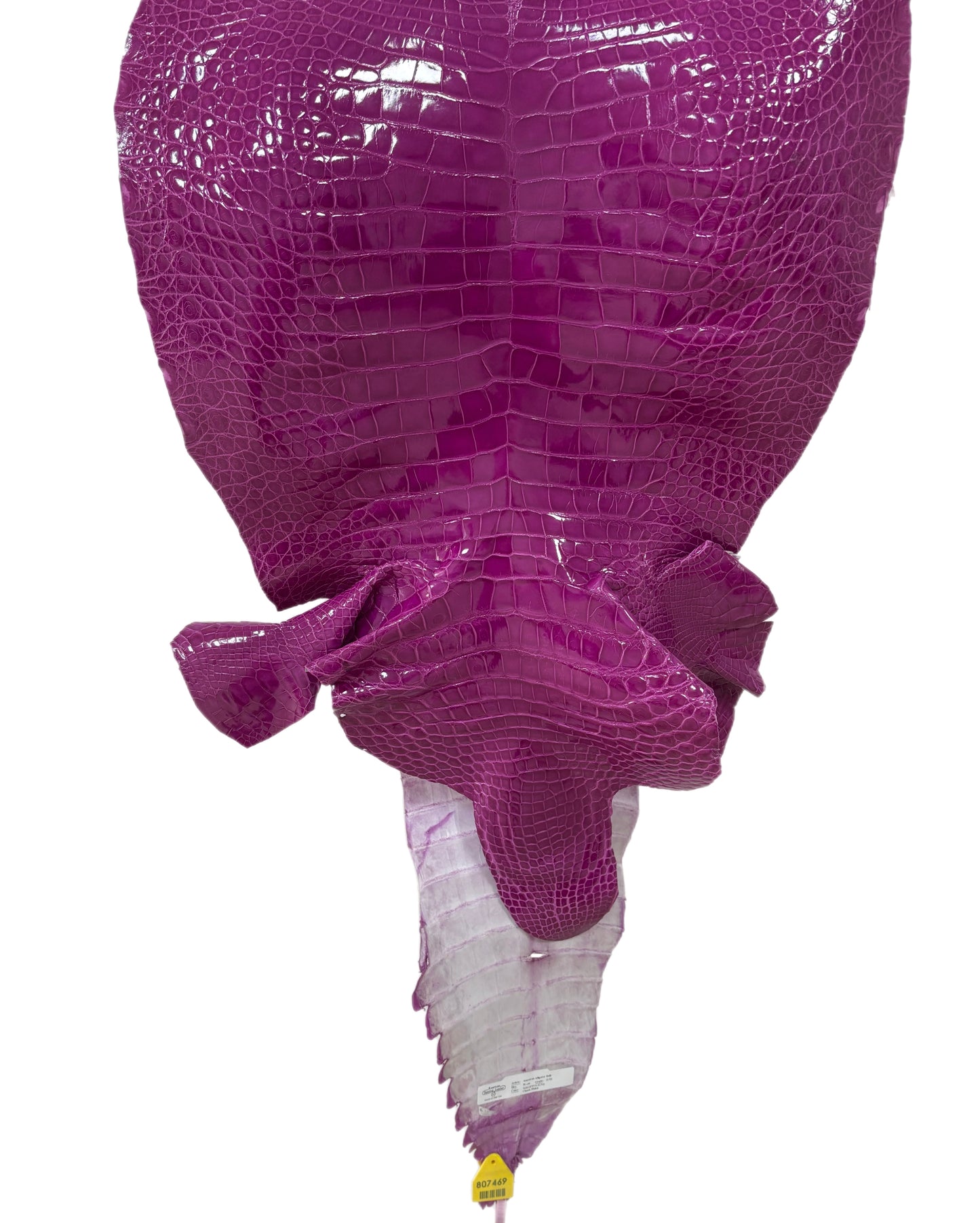 51 cm Grade 2/3 Magenta Glazed Farm American Alligator Leather - Tag: LA14-0065778
