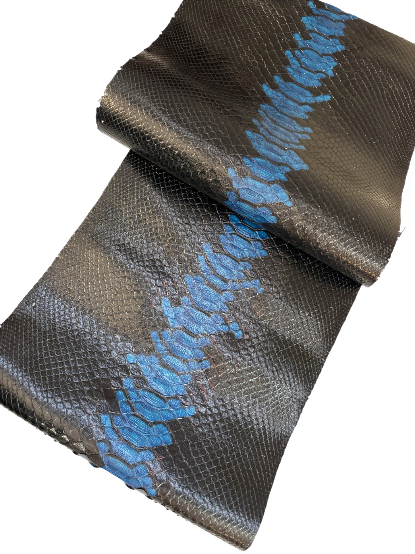1.53 M Back Cut Black and Blue Matte Python Leather