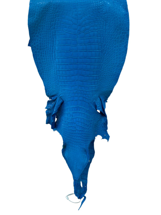 38 cm Grade 2/3 Ultramarine Matte Wild American Alligator Leather - Tag: LA23-0152770
