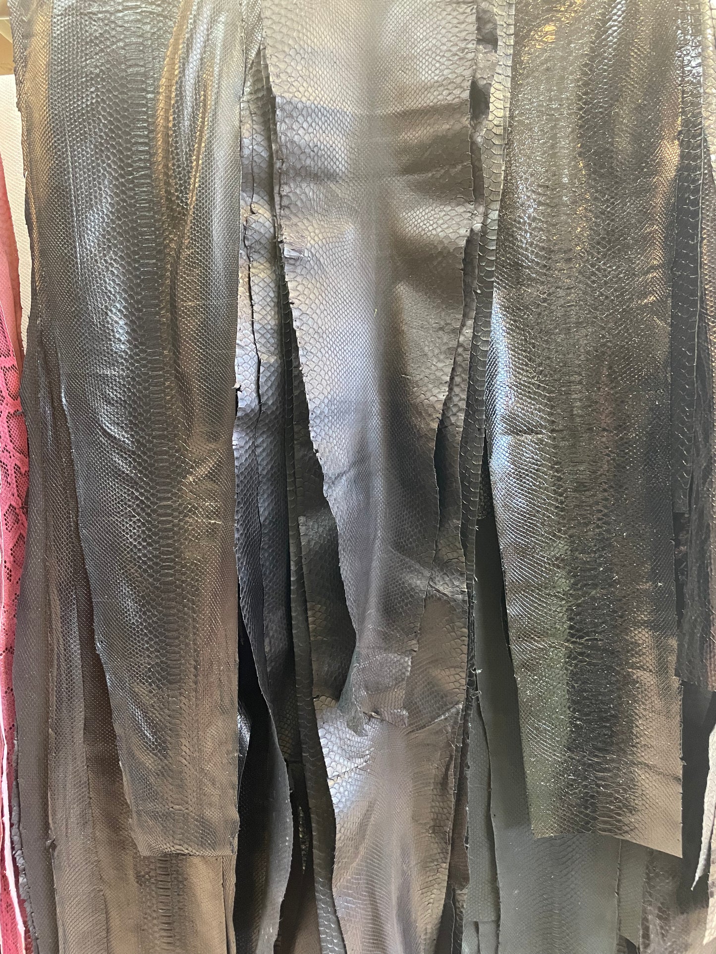 Black Python Leather Special / per skin