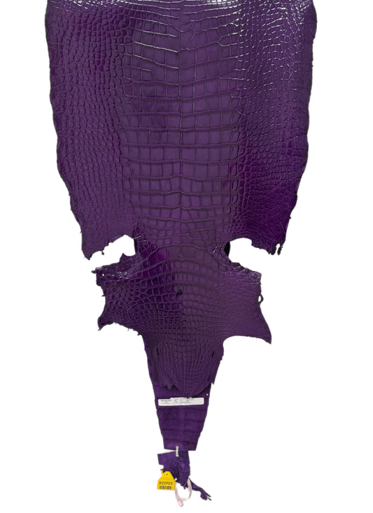 43 cm Grade 2/3 Violet Millennium Wild American Alligator Leather - Tag: LA17-0051136