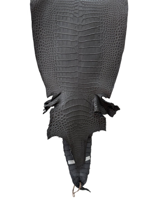 31 cm Grade 1/2 Serpentine Grey Matte Farm-Raised American Alligator Leather - Tag: LA17-0274651