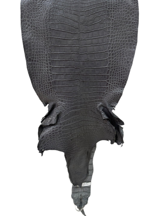 45 cm Grade 2/3 Serpentine Grey Matte Wild American Alligator Leather - Tag: LA23-0024054