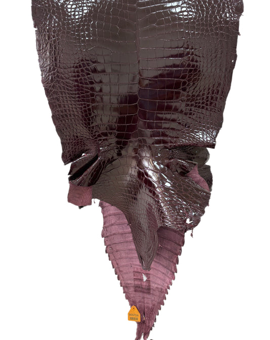 43 cm Grade 2/3 Burgundy Glazed Farm-Raised American Alligator Leather - Tag: GA13-0024506