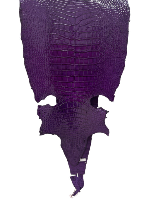 44 cm Grade 2/3 Violet Millennium Wild American Alligator Leather - Tag: LA17-0016301