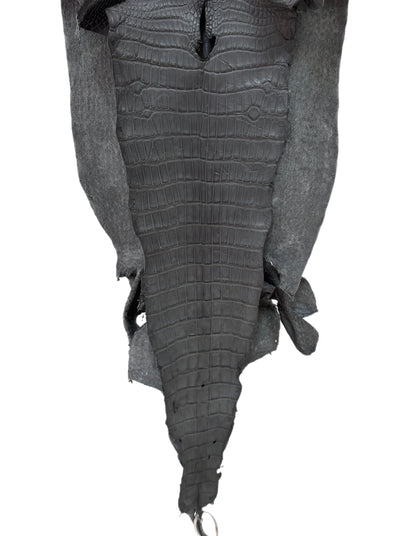 44 cm Grade 4/5 Serpentine Grey Matte Wild American Alligator Leather - Tag: LA23-0003313