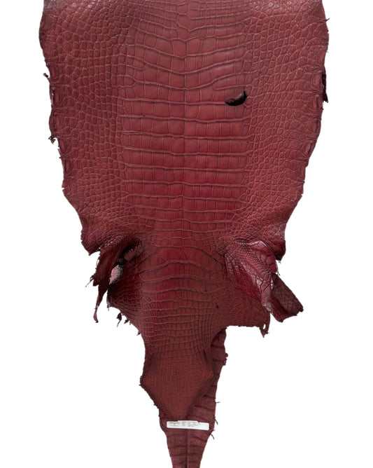46 cm Grade 2/3 Bordeaux Matte Wild American Alligator Leather - Tag: LA22-0003930