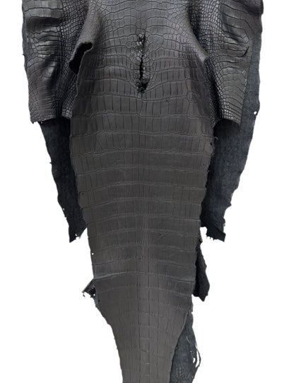 62 cm Grade 2/3 Black Garment Wild American Alligator Leather - Tag: LA14-0015222