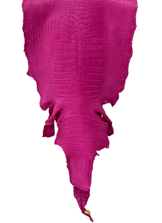 48 cm Grade 2/3 Fuchsia Matte Wild American Alligator Leather - Tag: LA25-0012993