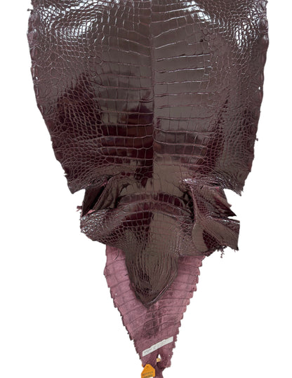 42 cm Grade 2/3 Burgundy Glazed Farm-Raised American Alligator Leather - Tag: GA13-0024548