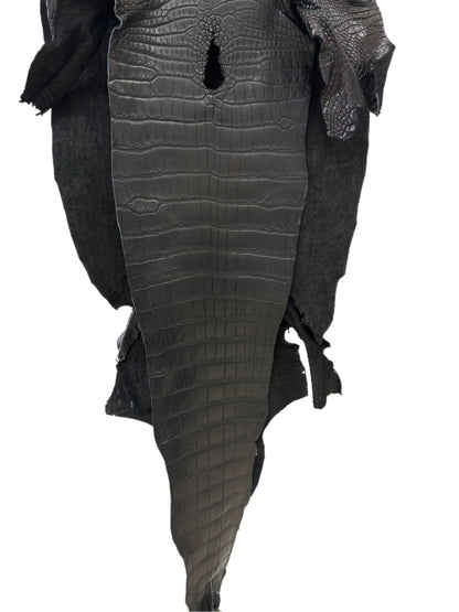 39 cm Grade 2/3 Black Matte Wild American Alligator Leather - Tag: LA22-0013672