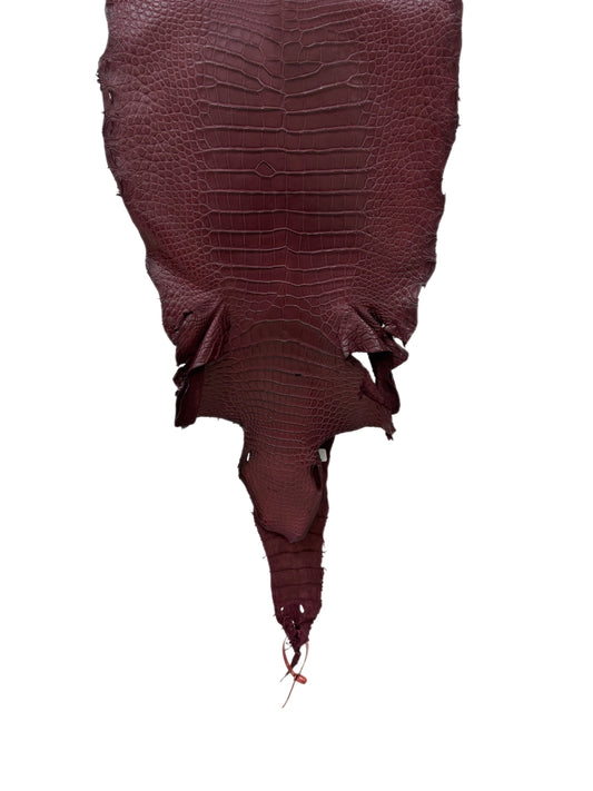 34 cm Grade 2/3 Bordeaux Matte Wild American Alligator Leather - Tag: LA18-0038390