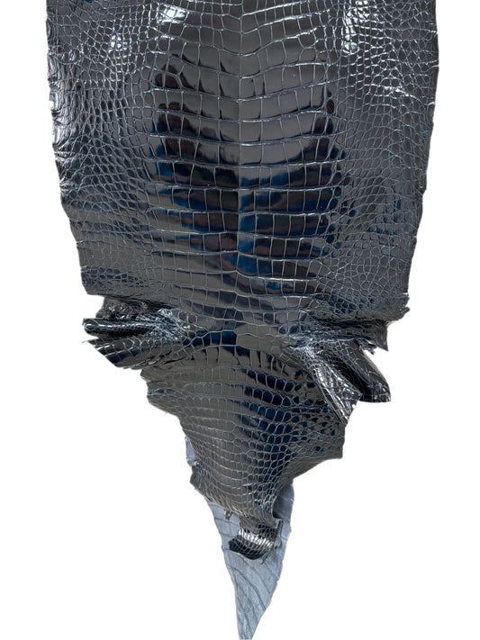 45 cm Grade 2/3 Navy Blue Glazed Wild American Alligator Leather - Tag: LA16-0016558