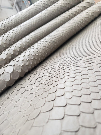 2.7 M Front Cut Beige Matte Python Leather