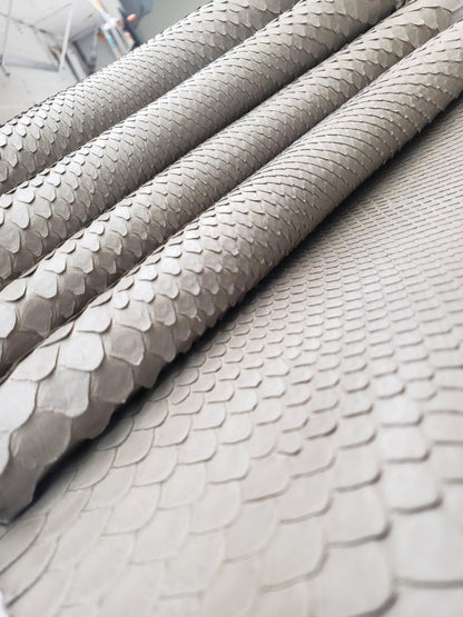 2.7 M Front Cut Beige Matte Python Leather