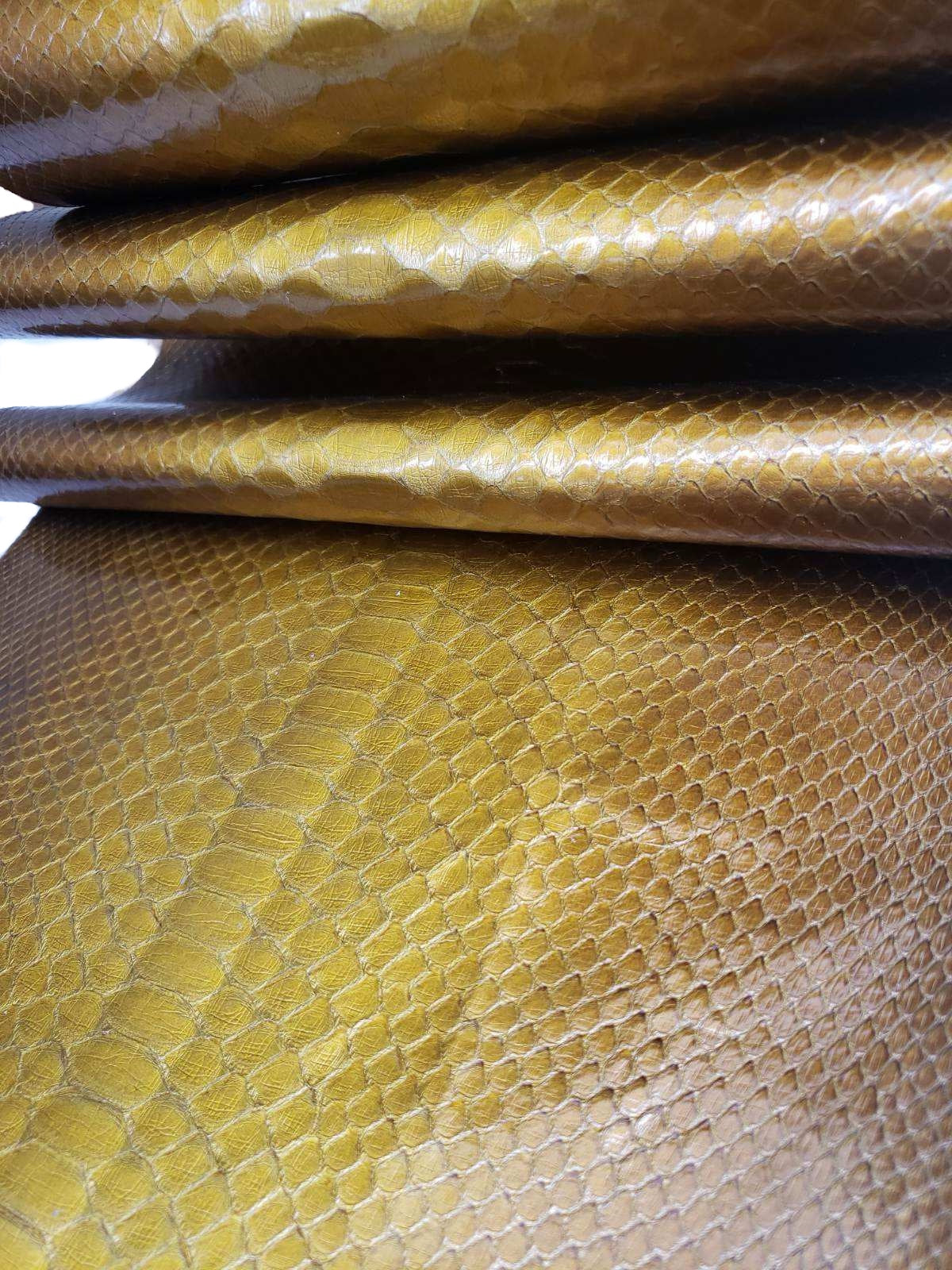 2.7 M Back Cut Gold Ombre Metallic Python Leather