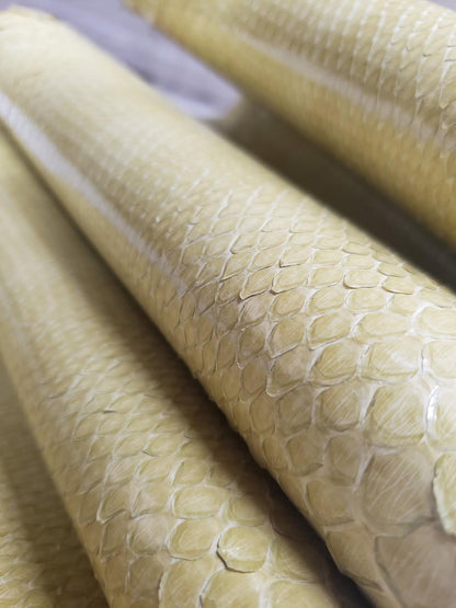 2.1 M Front Cut Antique Saddle Glazed Python Leather