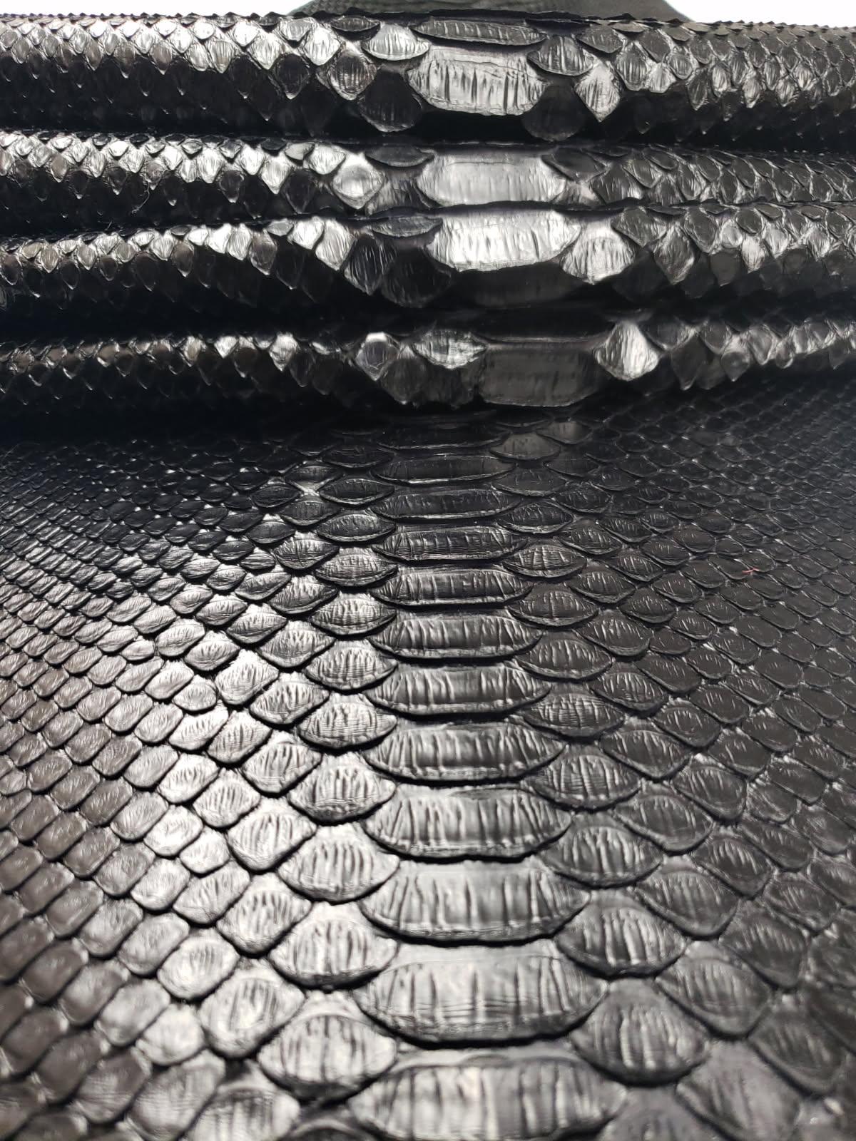 3.6 M Back Cut Black Matte Python Leather