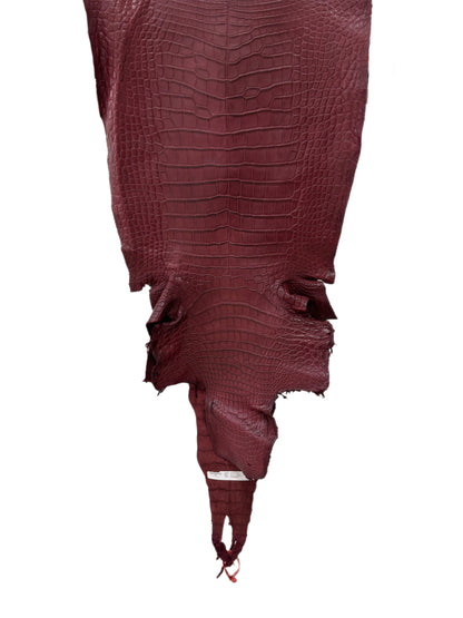 43 cm Grade 1/2 Bordeaux Matte Wild American Alligator Leather - Tag: LA18-0037642