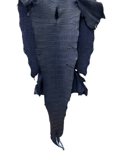 41 cm Grade 1/2 Navy Blue Matte Wild American Alligator Leather - Tag: LA17-0038282