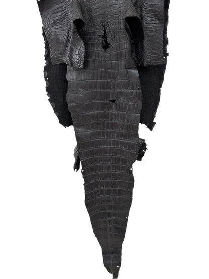 35 cm Grade 3/4 Black Garment Farm-Raised American Alligator Leather - Tag: ITCC-0539914