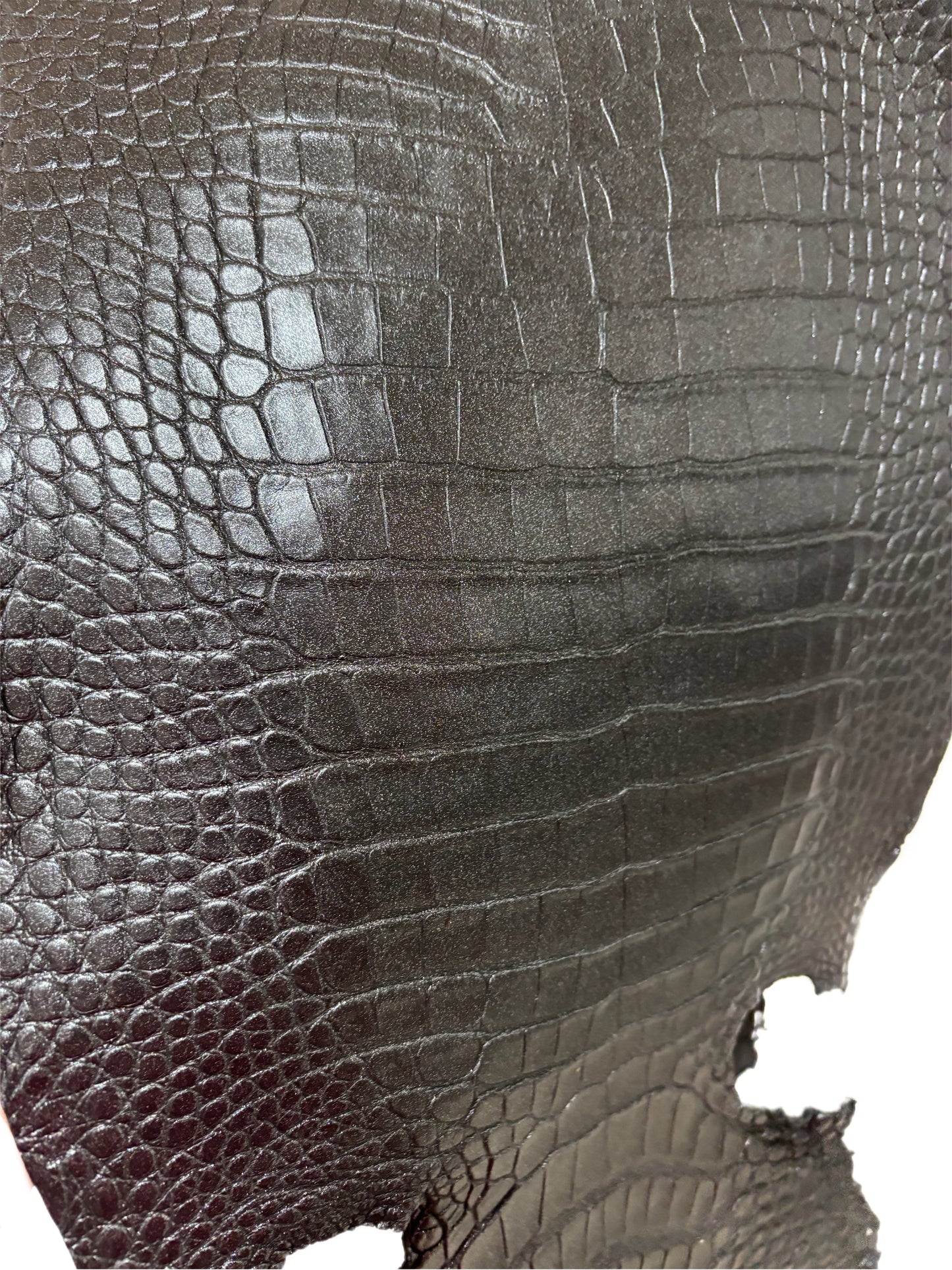 32 cm Grade 1 Metallic Black Shimmer Matte Farm-Raised American Alligator Leather - Tag: LA17-0274245