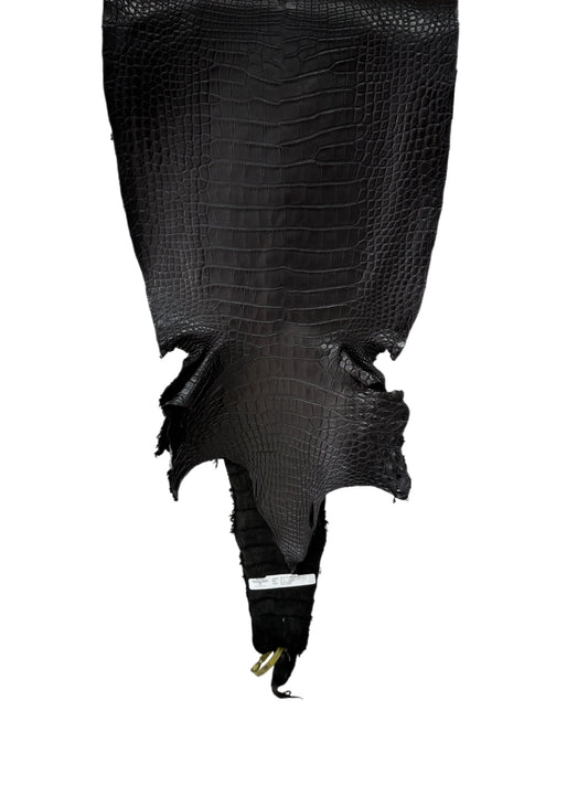 39 cm Grade 1/2 Black Matte Farm-Raised American Alligator Leather - Tag: LA25-0109052