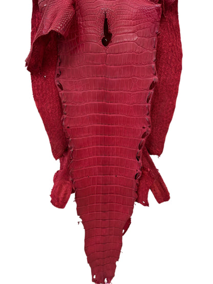 41 cm Grade 2/3 Scarlet Matte Wild American Alligator Leather - Tag: LA23-0048243