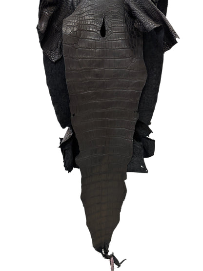 41 cm Grade 2/3 Black Matte Wild American Alligator Leather - Tag: LA24-0041493